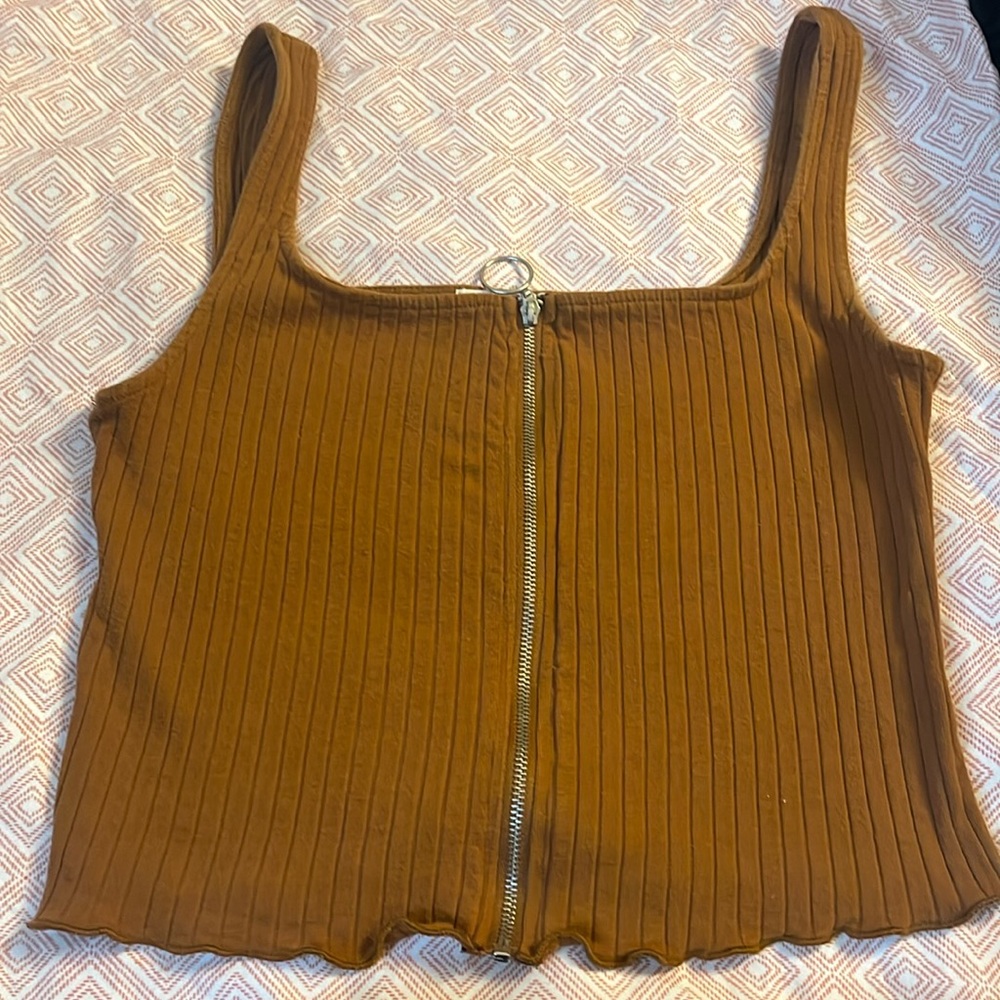 Brown zip up tank size large in woman’s by heart hips